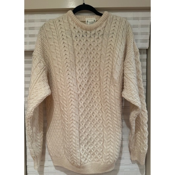 CARRAIG DONN— Irish Cable Sweater
